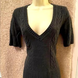 Gray V-neck  short sleeve sweater